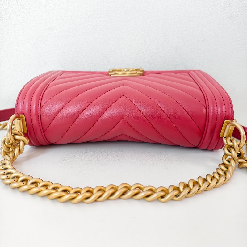 香奈兒/Chanel leboy 口蓋包 紅色中號小牛皮與金色金屬 29開 尺寸:15.0 × 25 × 9.0 年份2019年 98新-5