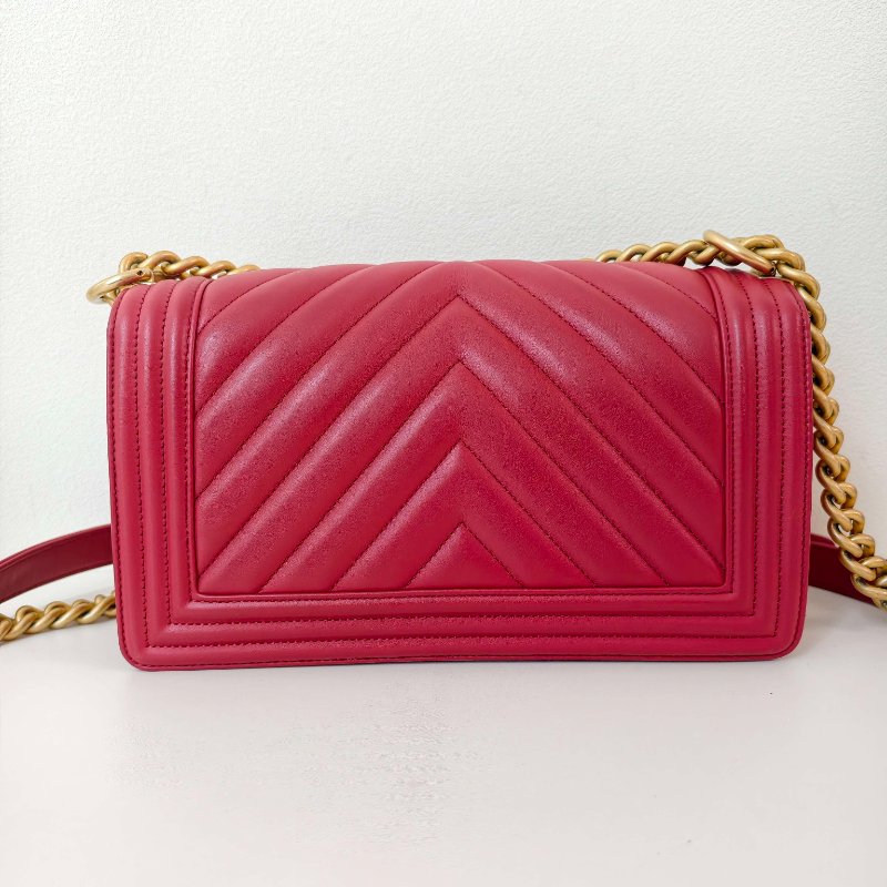 香奈兒/Chanel leboy 口蓋包 紅色中號小牛皮與金色金屬 29開 尺寸:15.0 × 25 × 9.0 年份2019年 98新-8