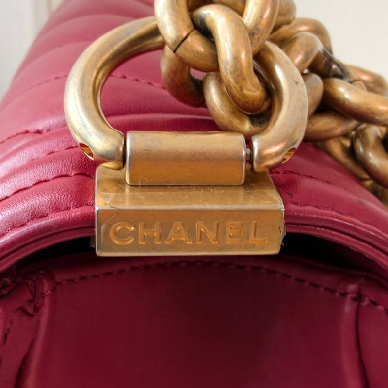 香奈兒/Chanel leboy 口蓋包 紅色中號小牛皮與金色金屬 29開 尺寸:15.0 × 25 × 9.0 年份2019年 98新-13