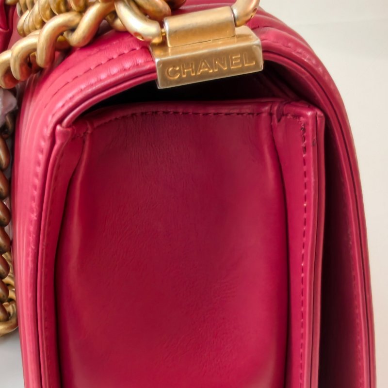 香奈兒/Chanel leboy 口蓋包 紅色中號小牛皮與金色金屬 29開 尺寸:15.0 × 25 × 9.0 年份2019年 98新-23