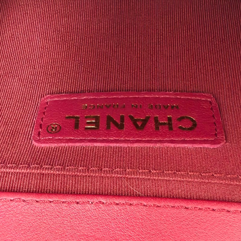 香奈兒/Chanel leboy 口蓋包 紅色中號小牛皮與金色金屬 29開 尺寸:15.0 × 25 × 9.0 年份2019年 98新-24