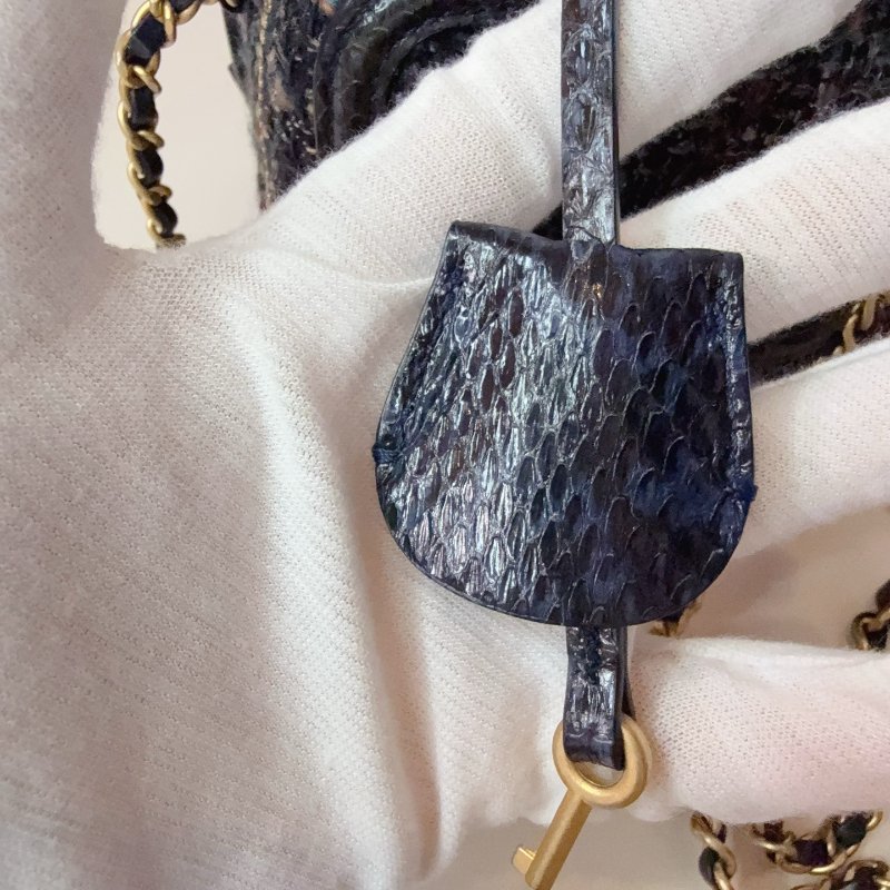 # 繁體中文版 Chanel 香奈兒 FILIGREE 毛呢編織拼蛇皮相機包 小號 26開 有卡 2018年 尺寸 長寬高17*13*7cm 附件:卡、鎖、鑰匙、塵袋-28