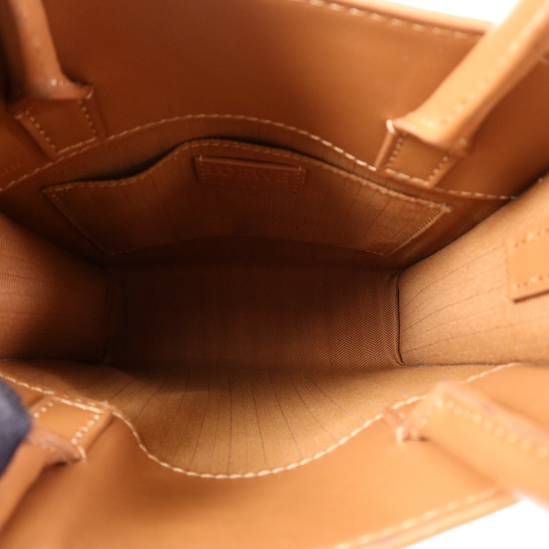 LOEWE 牛皮皮革Standard A5 Tote金扣手挽肩背兩用袋-4