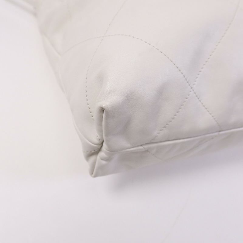 CHANEL 牛皮皮革Chanel 22金扣鏈帶肩背袋-11