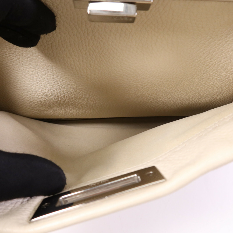 FENDI 牛皮皮革Peekaboo Medium銀扣肩背袋-4