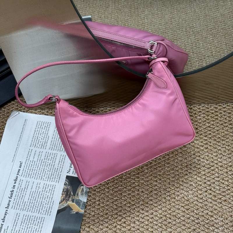 普拉達/PRADA經典尼龍 皮肩帶單肩hobo 附件：無-1