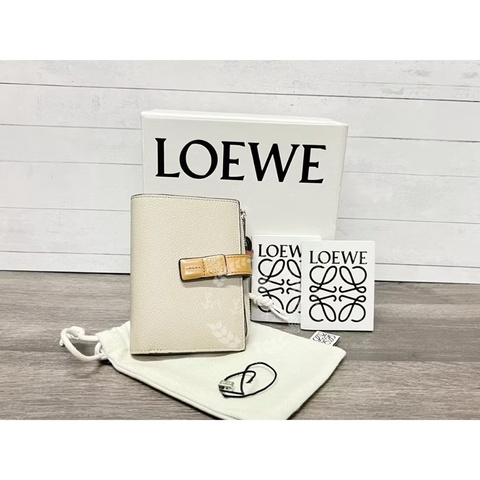 ~~趴趴小舖~~正品極新LOEWE基本款拼色短夾(配件齊全)2602246386