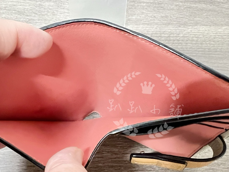 ~~趴趴小舖~~正品極新LOEWE基本款拼色短夾(配件齊全)2602246386-19