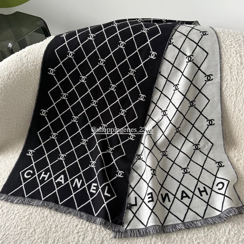 香奈兒 Chanel 26P 黑白圍巾 菱格紋logo