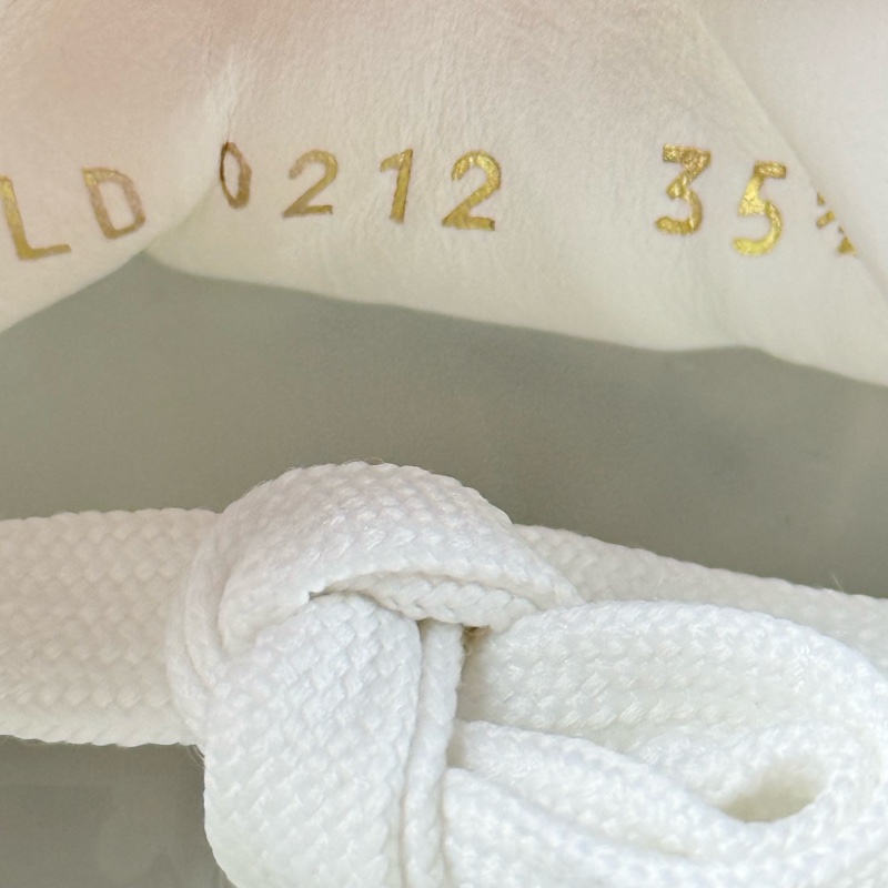 LV/路易威登 Time out白棕老花浮雕休閒鞋 35.5碼-6