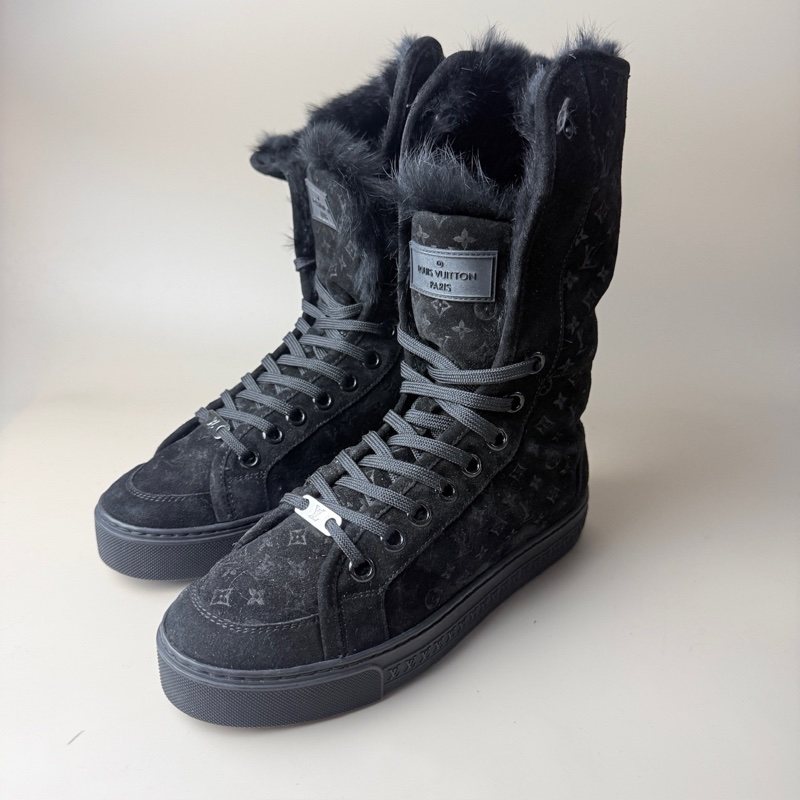 LV/路易威登 純黑暗紋滿印休閒鞋 36碼 無附件-0