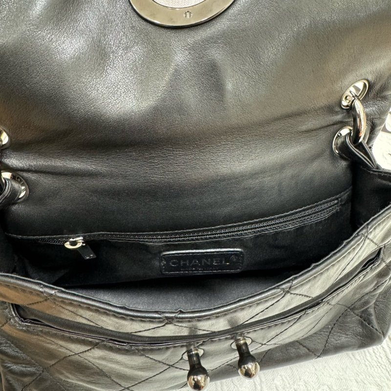 Chanel 香奈兒豬鼻子腋下包-7