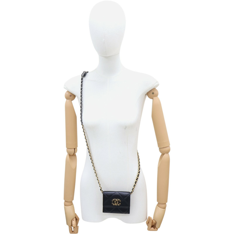 黑色羊皮 19 Mini 鍊帶 肩背包 AP2409【CHANEL 香奈兒】 AP2409-9