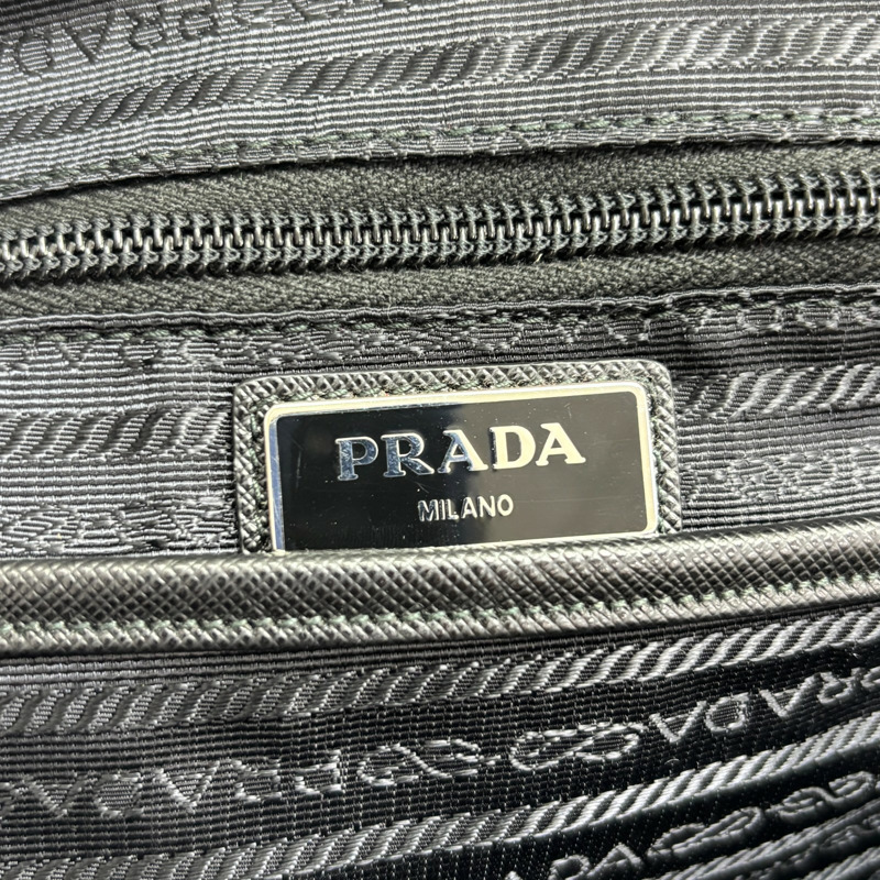 黑色 尼龍 RE-Nylon 斜背包 【PRADA 普拉達】 1BZ026-6