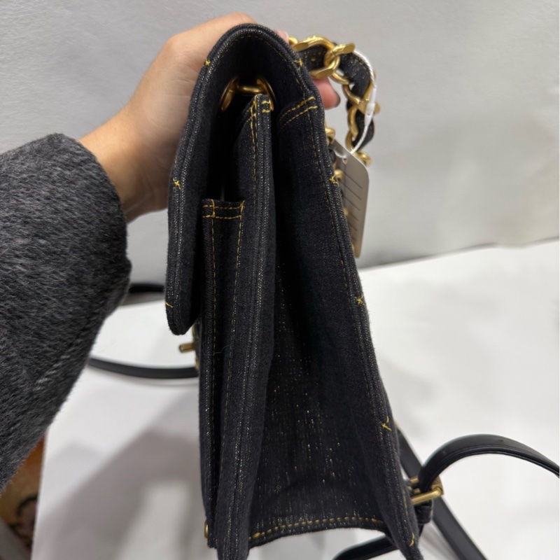 Chanel 23S 手柄雙肩包 黑色牛仔芯片開金扣-1