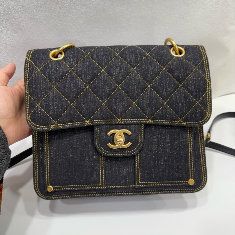 Chanel 23S 手柄雙肩包 黑色牛仔芯片開金扣-5