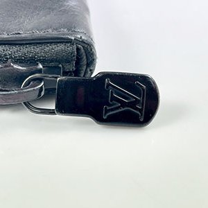 ＊奢華大道國際精品＊【L3318】LV黑原花 POCHETTE TO-GO手拿扁包 M81569-9