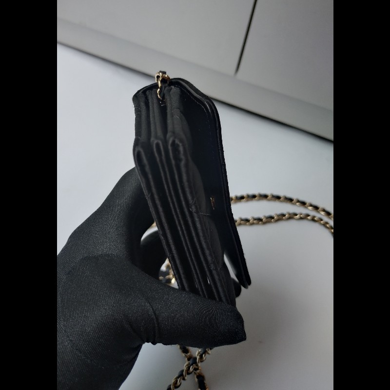 Chanel 白山茶花金鍊黑緞布斜背小卡片包-7