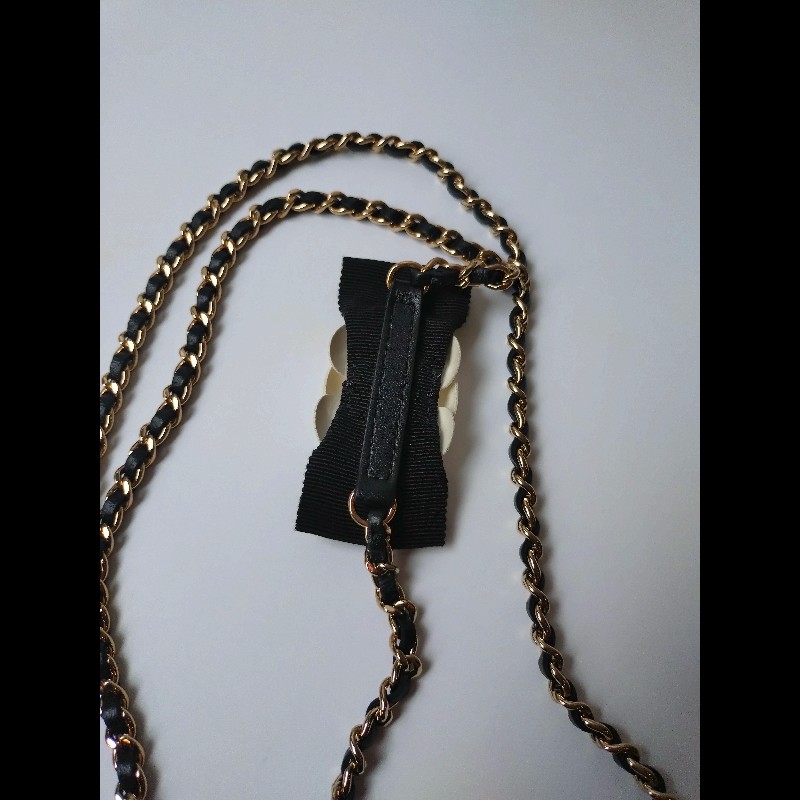 Chanel 白山茶花金鍊黑緞布斜背小卡片包-19
