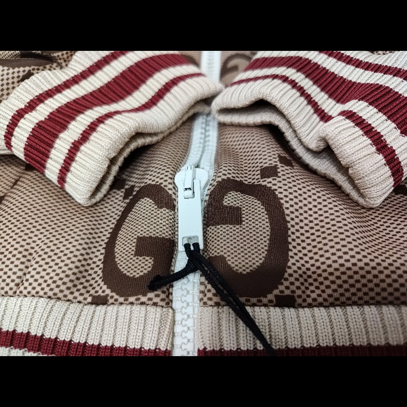 Gucci FW22 Colorblock Bomber Sports Jacket for Men Multicolor 693022
Jumbo GG LOGO 拼接運動飛行拉鍊夾克外套 全新-3