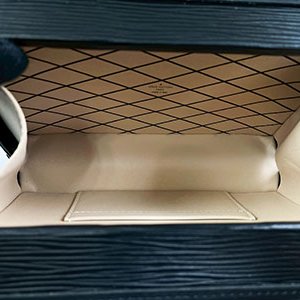 *奢華大道國際精品*【L3335】LV黑色EPI Petite Malle硬箱型斜背包 M59179-6