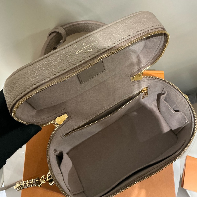 LV VANITY BAG-2