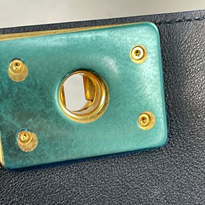 *奢華大道國際精品*【L3345】LV白色牛皮 橘色大LOGO 鍊帶腰包 M82208-11