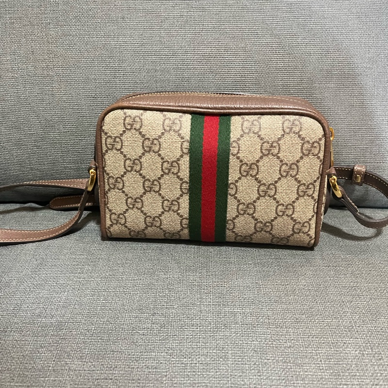 Gucci 的經典 Ophidia GG Supreme 迷你相機包(烏木色)-2