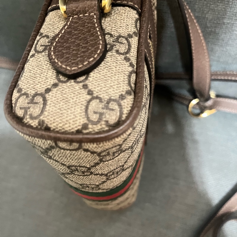 Gucci 的經典 Ophidia GG Supreme 迷你相機包(烏木色)-12
