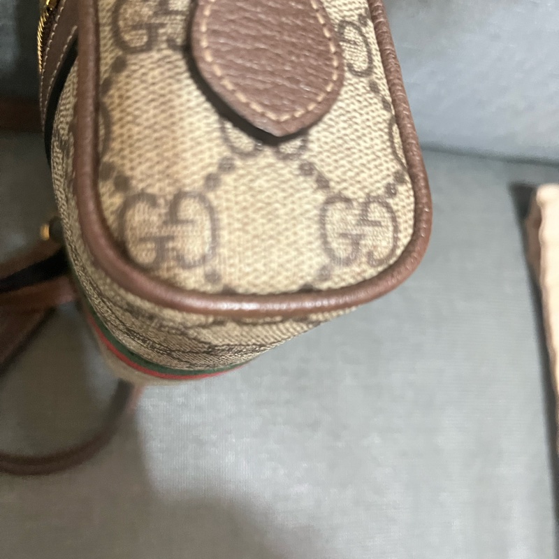 Gucci 的經典 Ophidia GG Supreme 迷你相機包(烏木色)-13