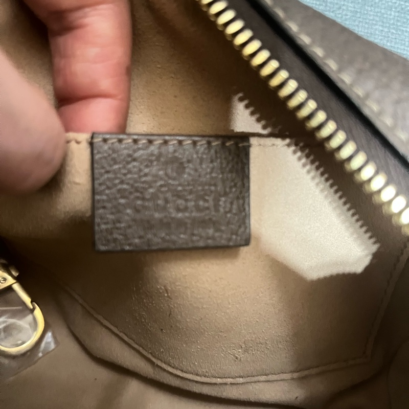 Gucci 的經典 Ophidia GG Supreme 迷你相機包(烏木色)-18