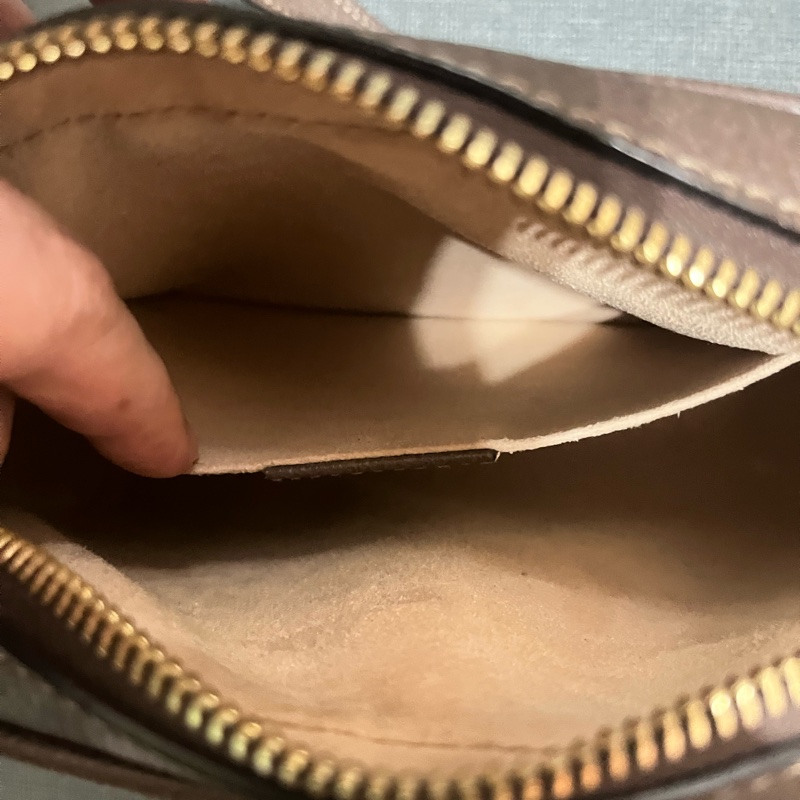 Gucci 的經典 Ophidia GG Supreme 迷你相機包(烏木色)-19