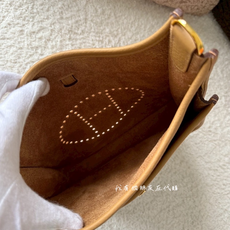 《我有個朋友在代購》愛馬仕Evelyne 23餅乾色金釦-3