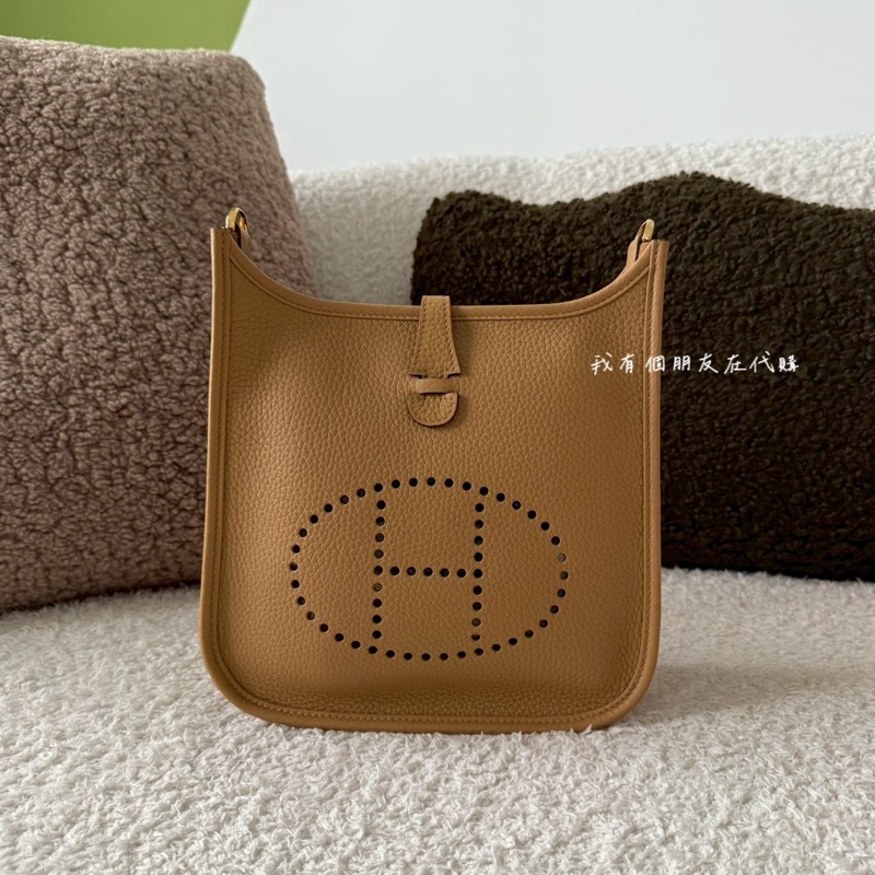 《我有個朋友在代購》愛馬仕Evelyne 23餅乾色金釦-6