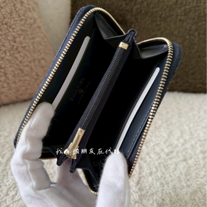 《我有個朋友在代購》香奈兒單寧款加大拉鏈卡包-3