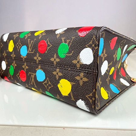 *奢華大道國際精品*【L3351】LV原花彩色點點 2023草間彌生 LV X YK ONTHEGO (PM)兩用包 M46380-4