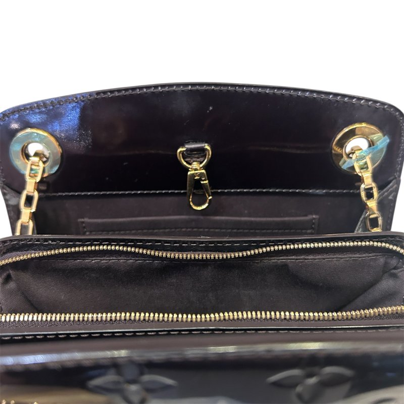 ＬＶ壓紋漆亮皮肩背包-10