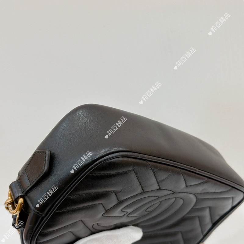 莉亞精品♡Gucci 黑金相機包 18cm 二手美包-8