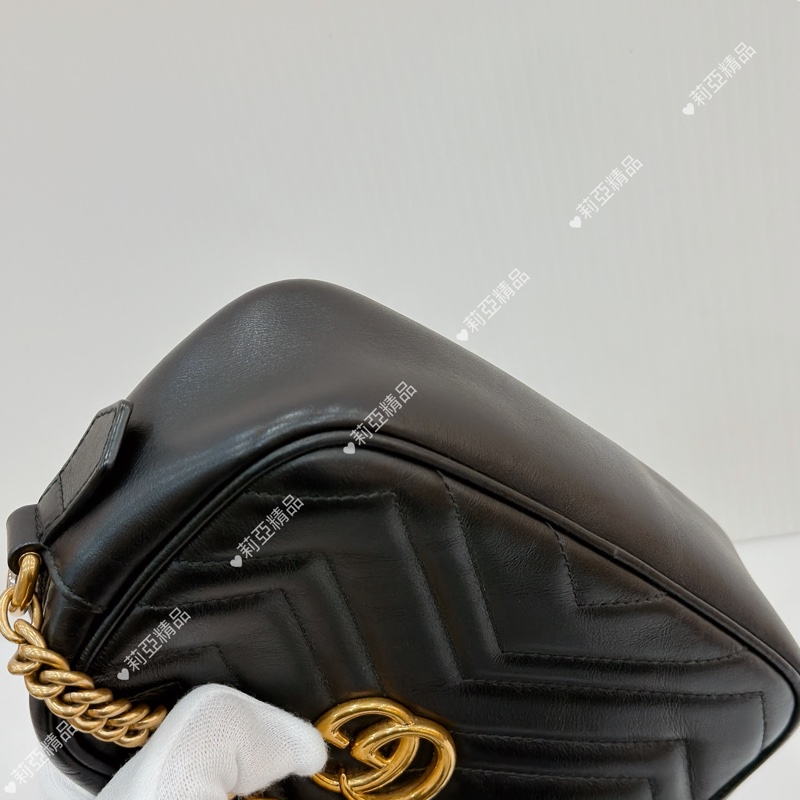 莉亞精品♡Gucci 黑金相機包 18cm 二手美包-10