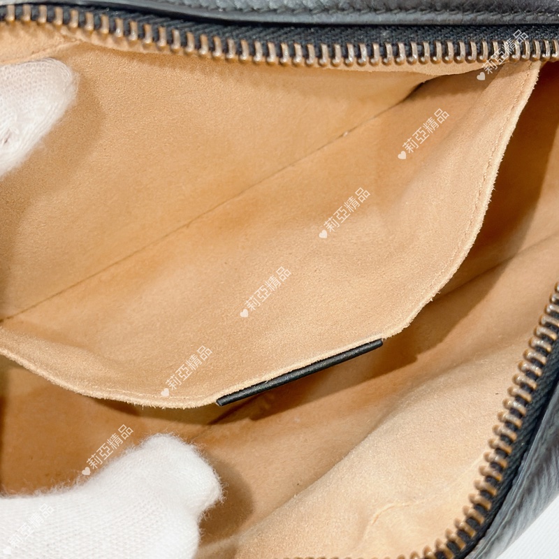 莉亞精品♡Gucci 黑金相機包 18cm 二手美包-14