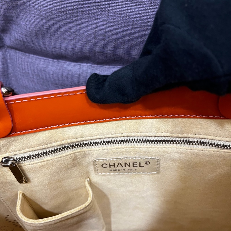 Chanel 附飾穿孔手提包-9