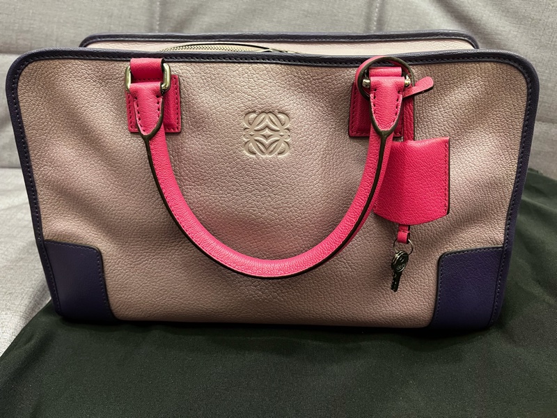 Loewe 352.35AA22西班牙奢華皮 革 Amazona 大型山羊皮 拼接 Ama zona包 紫羅蘭-0