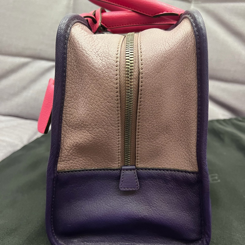 Loewe 352.35AA22西班牙奢華皮 革 Amazona 大型山羊皮 拼接 Ama zona包 紫羅蘭-2