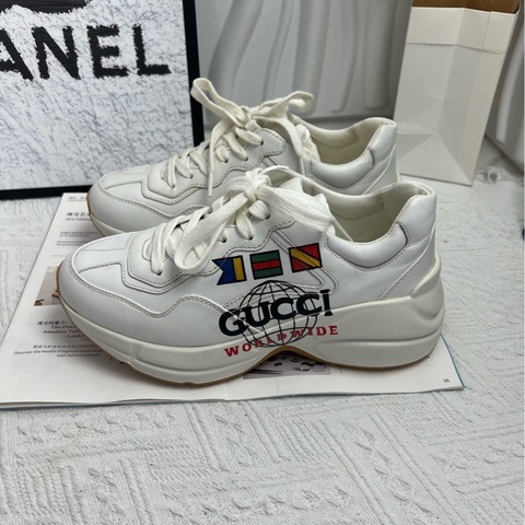 99新Gucci古馳 Rhyton World wide 輕便舒適低幫老爹鞋 36碼