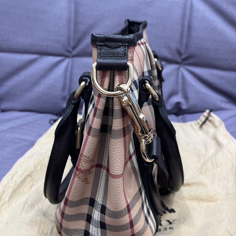 BURBERRY戰馬格紋肩背包-3