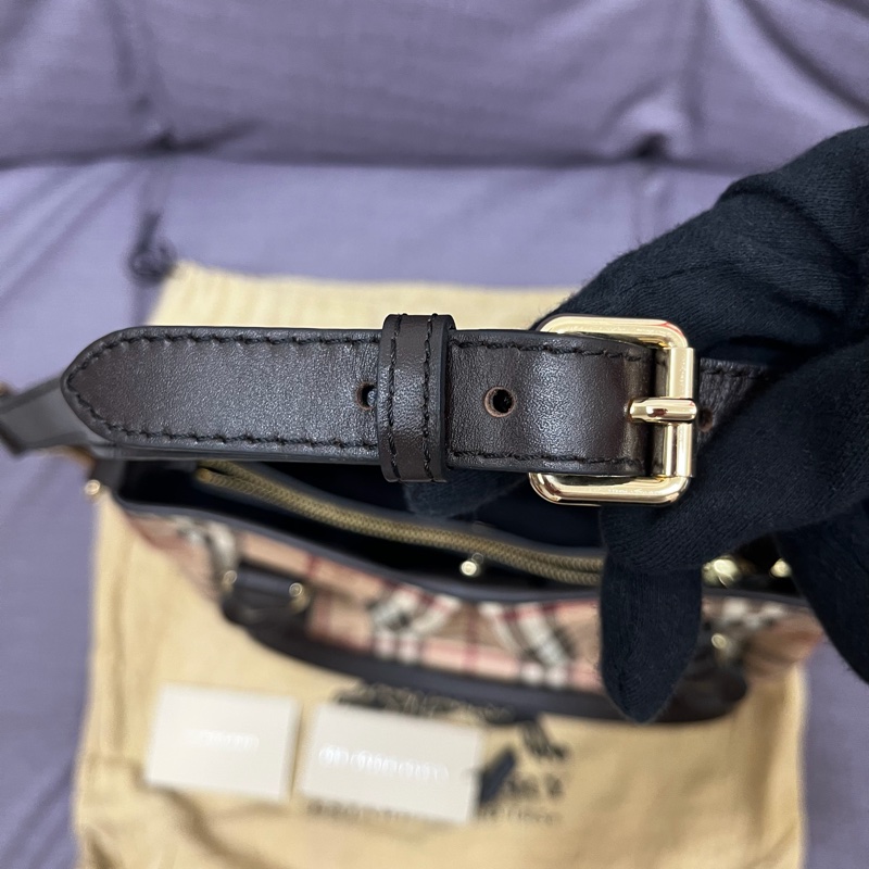 BURBERRY戰馬格紋肩背包-9