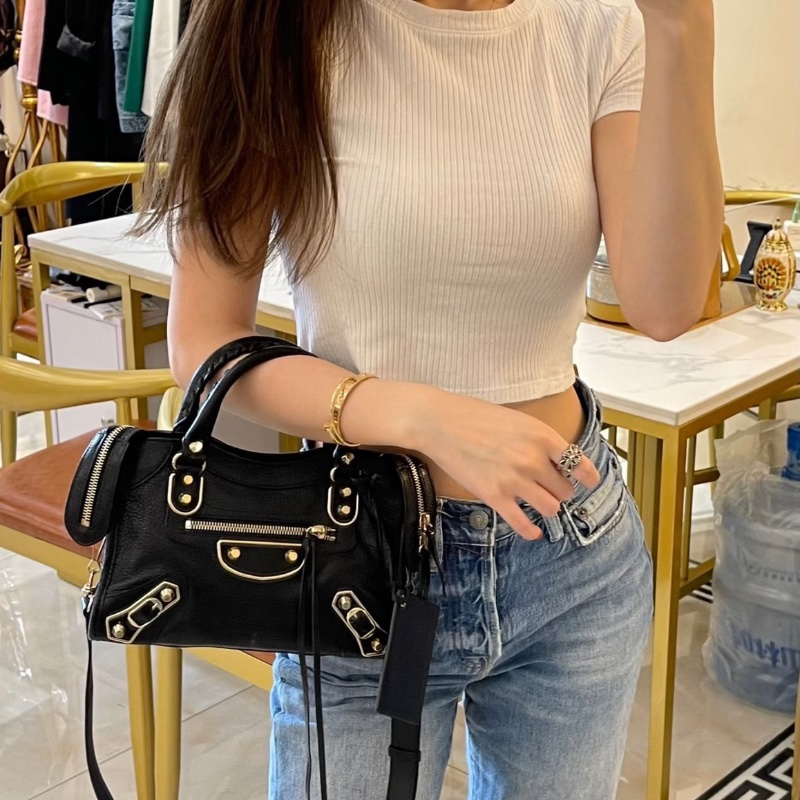 BALENCIAGA藍金mini斜背機車包23*16*6 98新配件塵袋鏡子-0