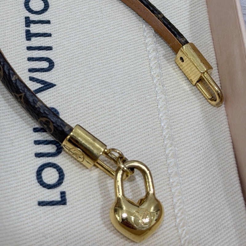 🌟LV愛心鎖頭手環Crazy In Lock Charm Bracelet-1