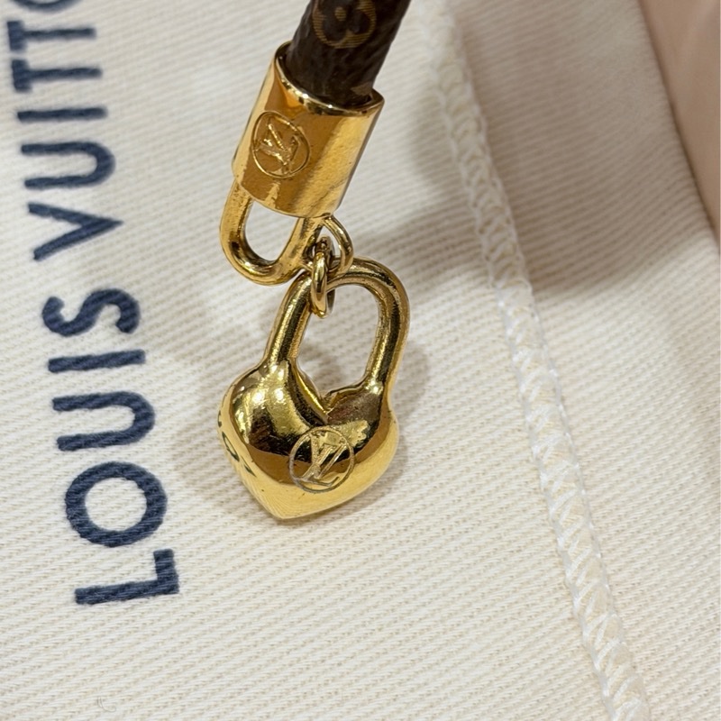 🌟LV愛心鎖頭手環Crazy In Lock Charm Bracelet-4