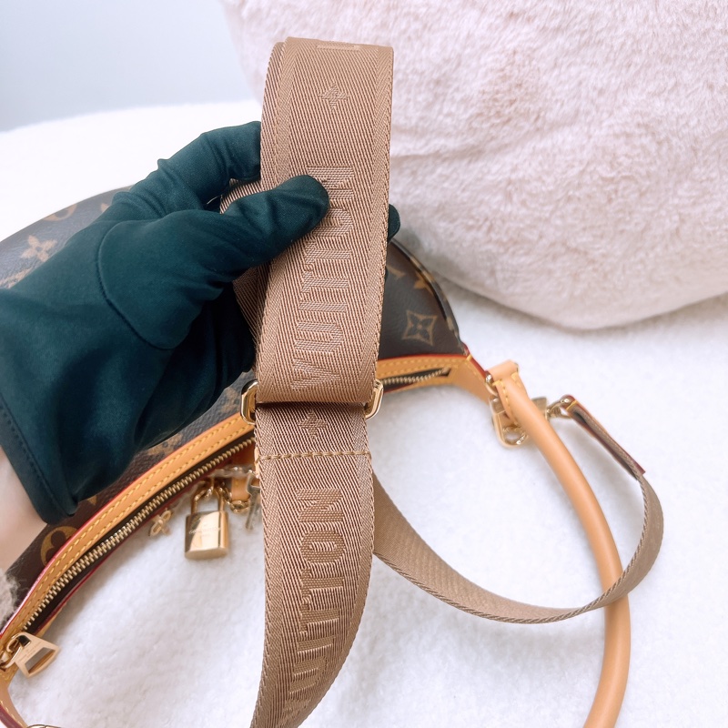 全新 Lv looping 月亮牛角包/腋下包-10